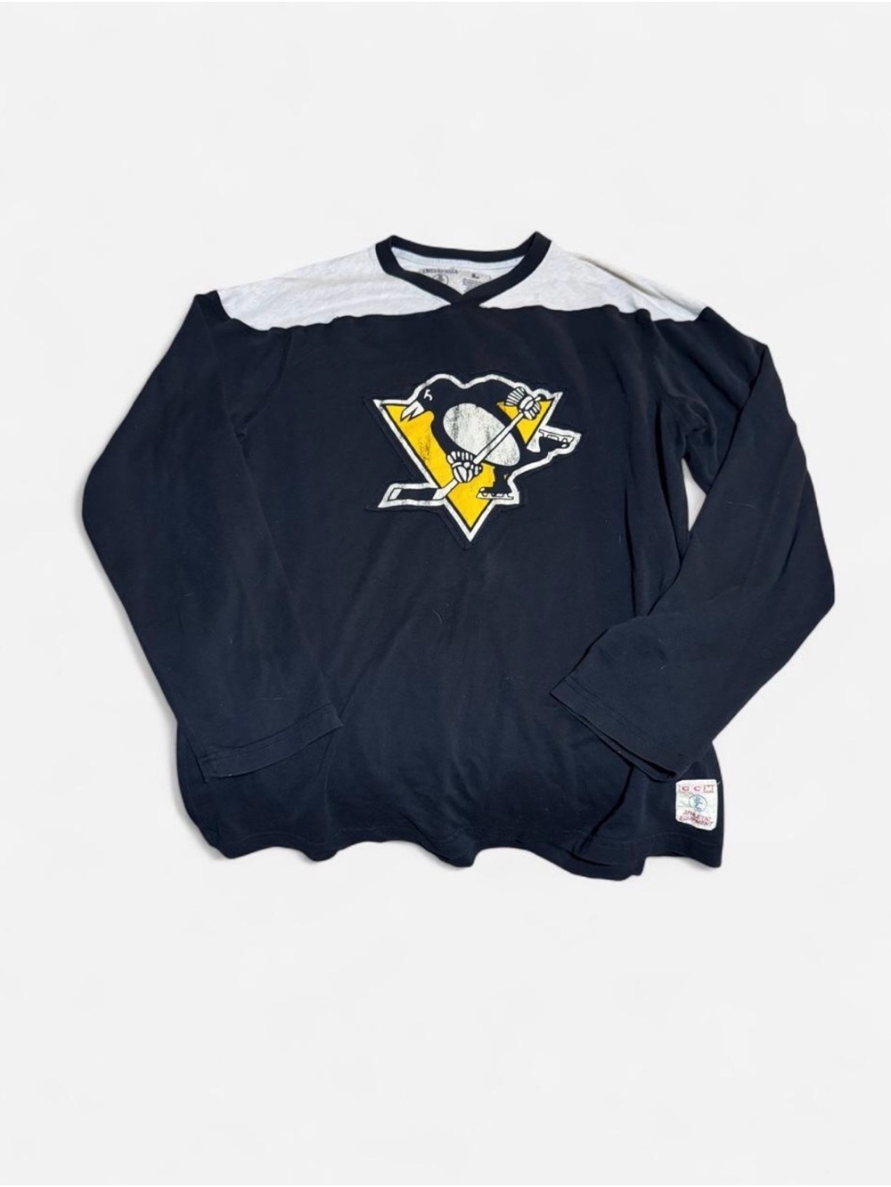 CCM Men's Long-Sleeve Pittsburgh Penguins Sidney Crosby Shirt